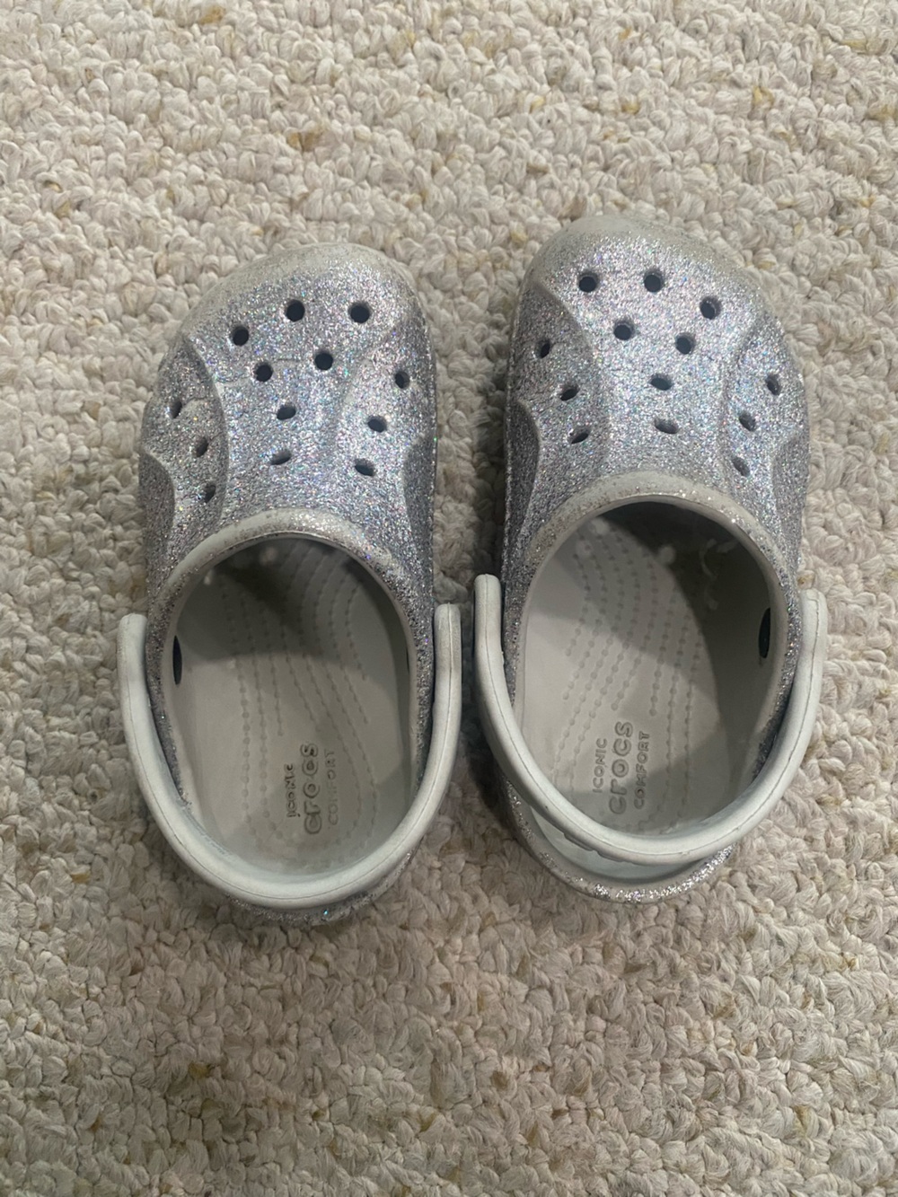 CROCS Toddler Silver Glitter Clogs with Heel Strap. Size 6